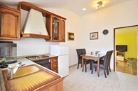 Appartamenti GORAN, 2 sobe s balkonima*** (2+2) - Centar