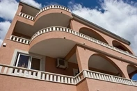 Appartamenti Villa L i L