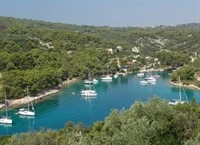 Nečujam